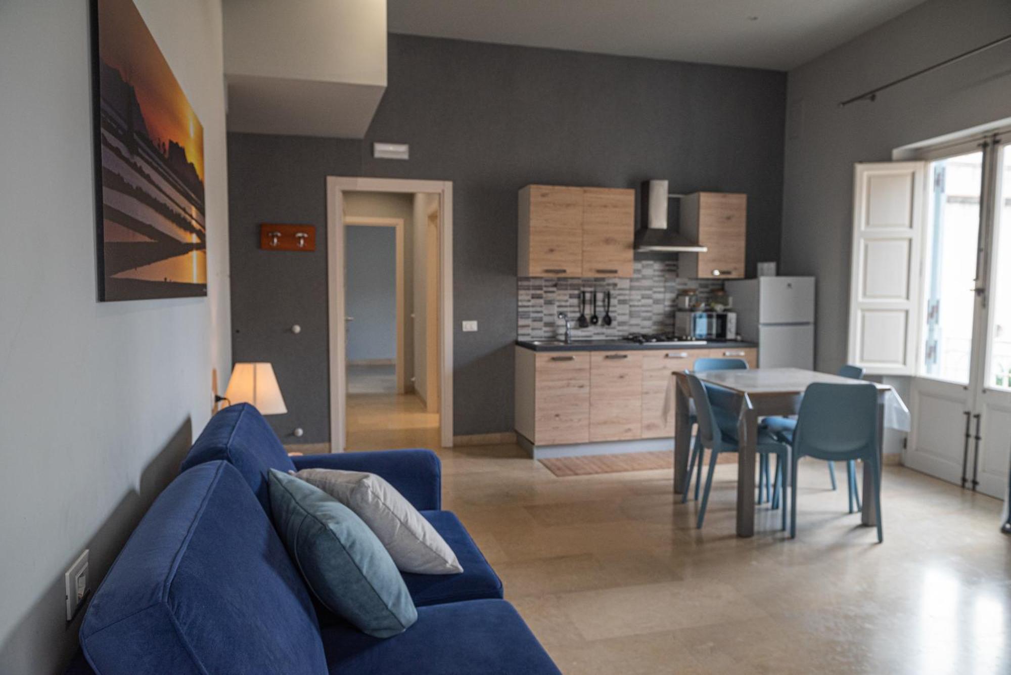 Zibibbo Suites & Rooms - Aparthotel In Centro Storico A Trapani Exterior photo