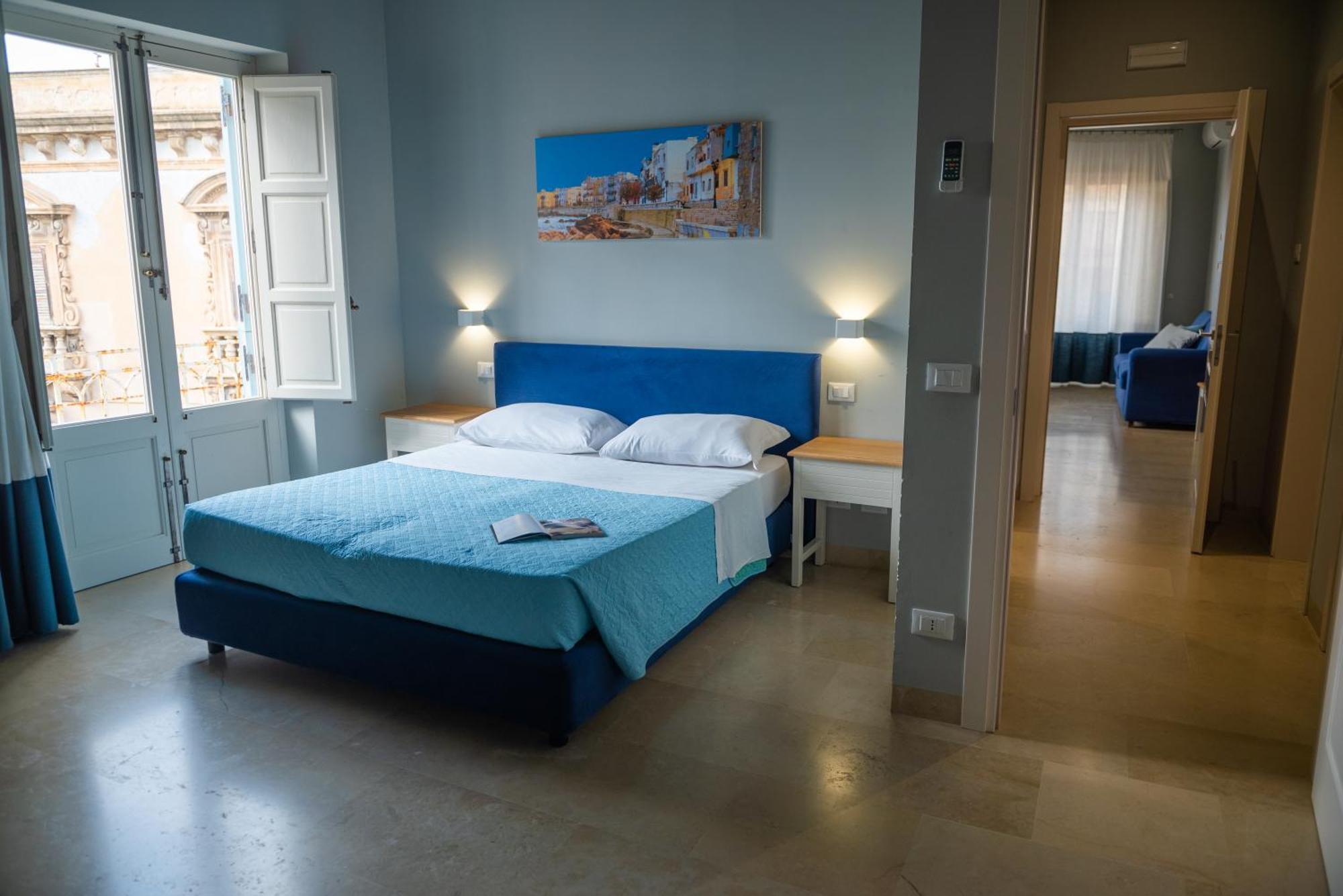 Zibibbo Suites & Rooms - Aparthotel In Centro Storico A Trapani Exterior photo