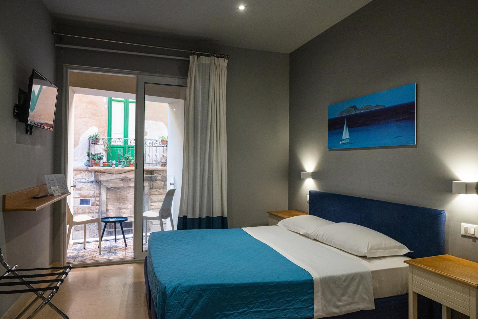 Zibibbo Suites & Rooms - Aparthotel In Centro Storico A Trapani Exterior photo