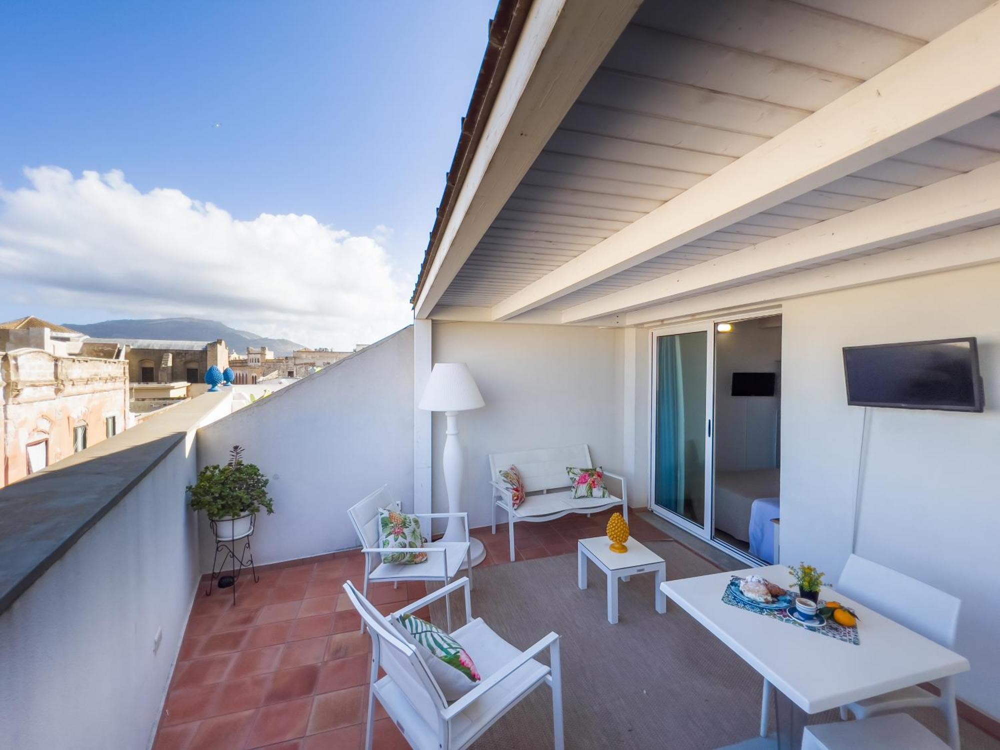 Zibibbo Suites & Rooms - Aparthotel In Centro Storico A Trapani Exterior photo