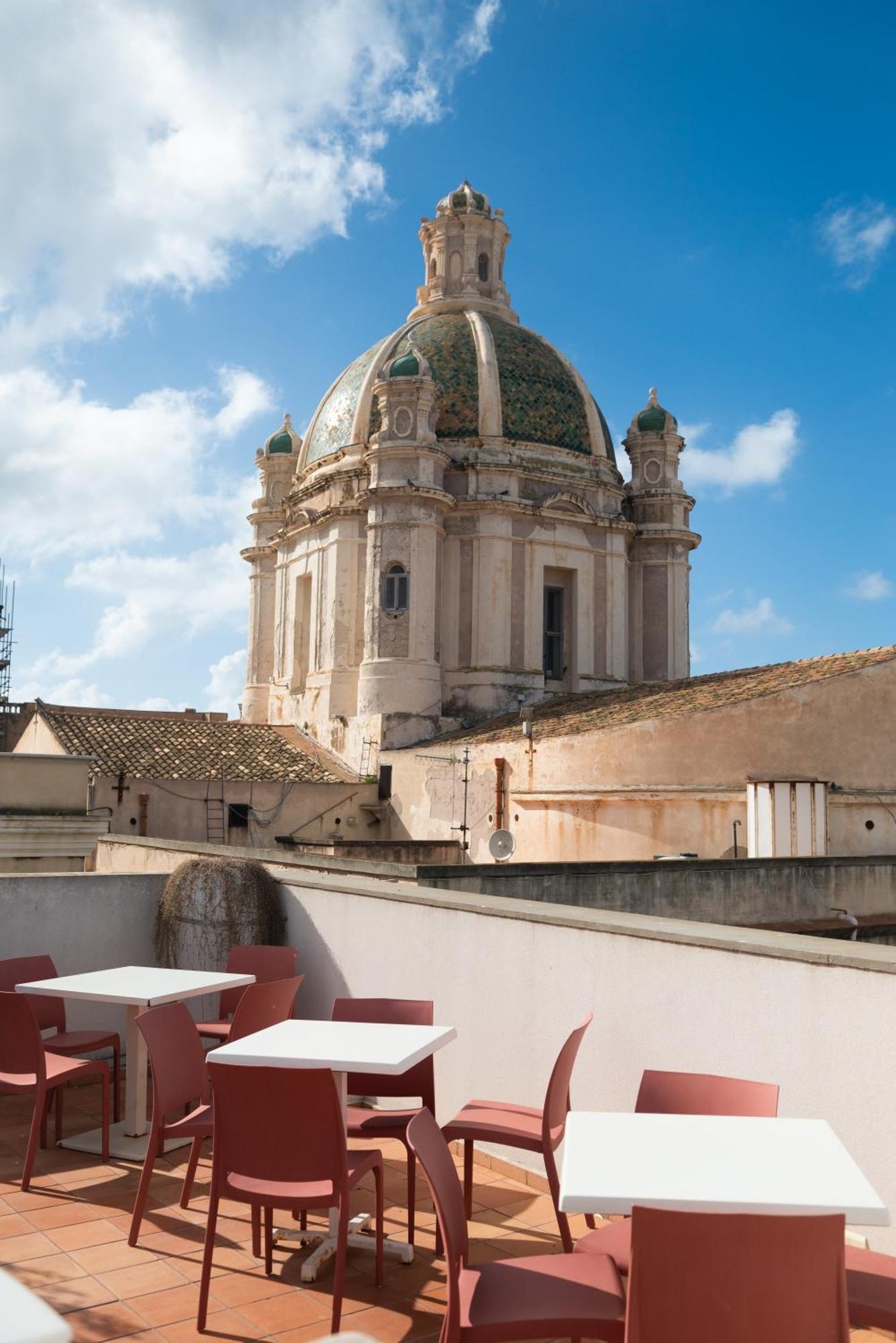 Zibibbo Suites & Rooms - Aparthotel In Centro Storico A Trapani Exterior photo
