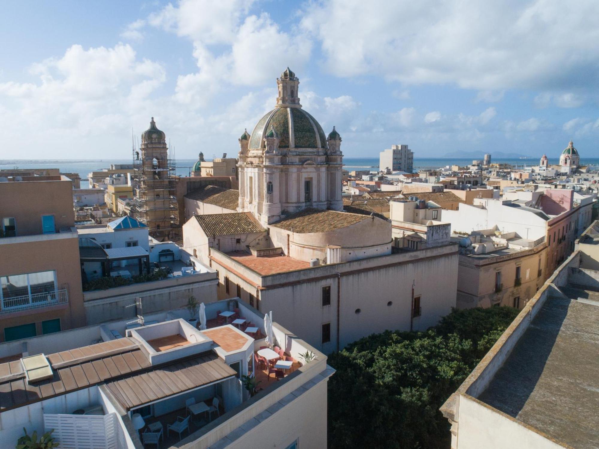 Zibibbo Suites & Rooms - Aparthotel In Centro Storico A Trapani Exterior photo